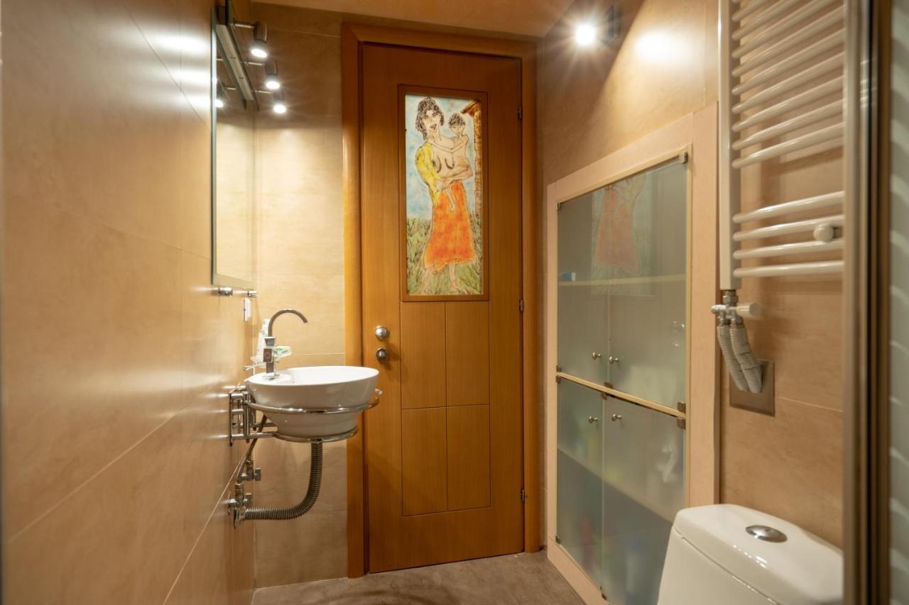 Acropolis Metro St.3 Bedrοοms 6 Persons Maisonette Atenas Exterior foto